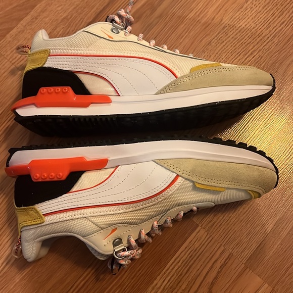 Like new woman’s puma - Picture 4 of 4